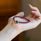 Pulsera de Granate Rama Dorada y Hoja de Jade