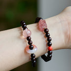Armband mit rotem Sandelholz und Erdbeerquarz Pixiu