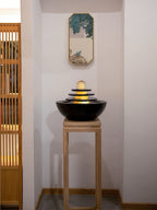 Fontaine Moderne Feng Shui « Bassin au Trésor » | Cascade en Plusieurs Niveaux avec Boule en Cristal LED Tournante pour Richesse & Chance